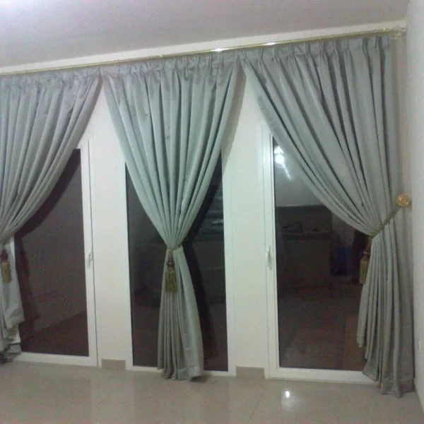 ستائر أمريكى