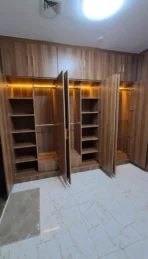 كبتات وغرف ملابس (21)